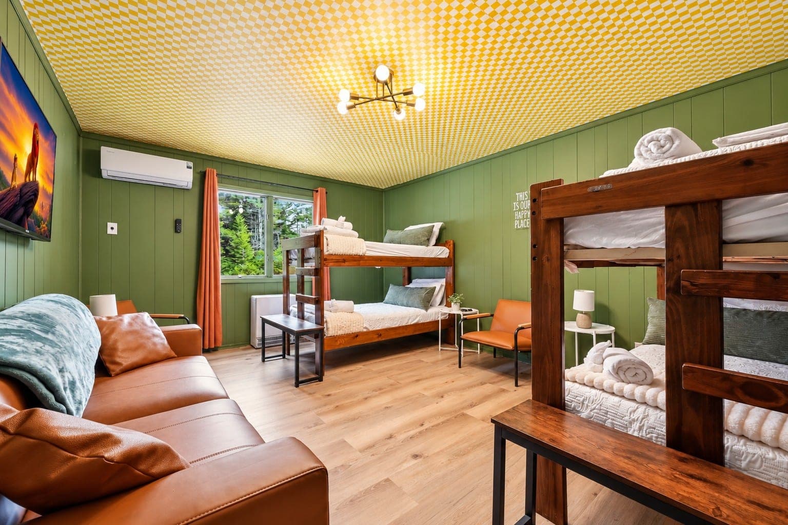 Bunk room with two bunk beds