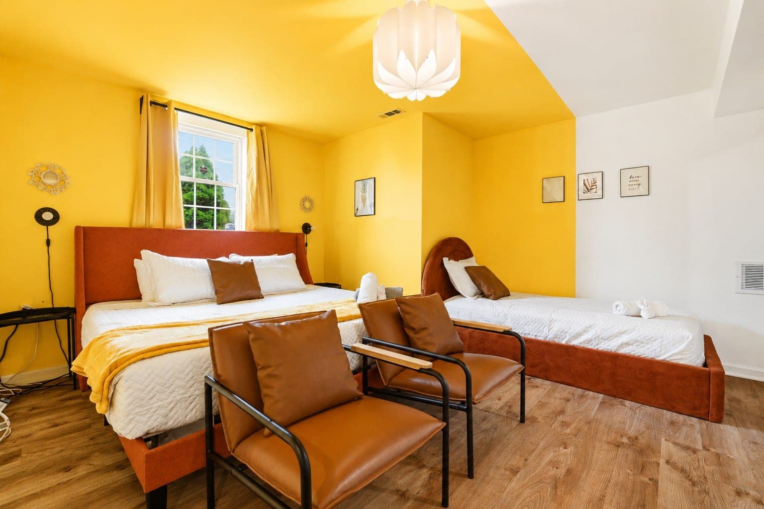 Bedroom 5 with a king bed and a twin bed